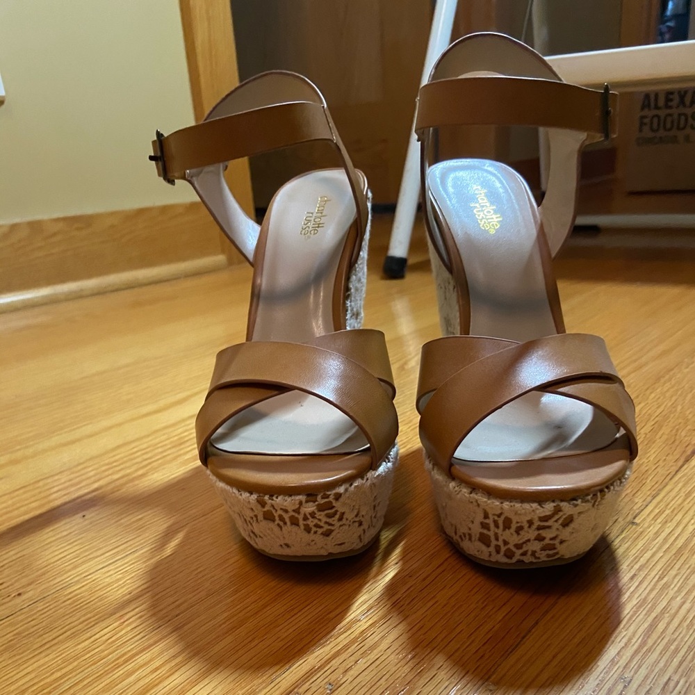 Heels - Picture 2 of 6